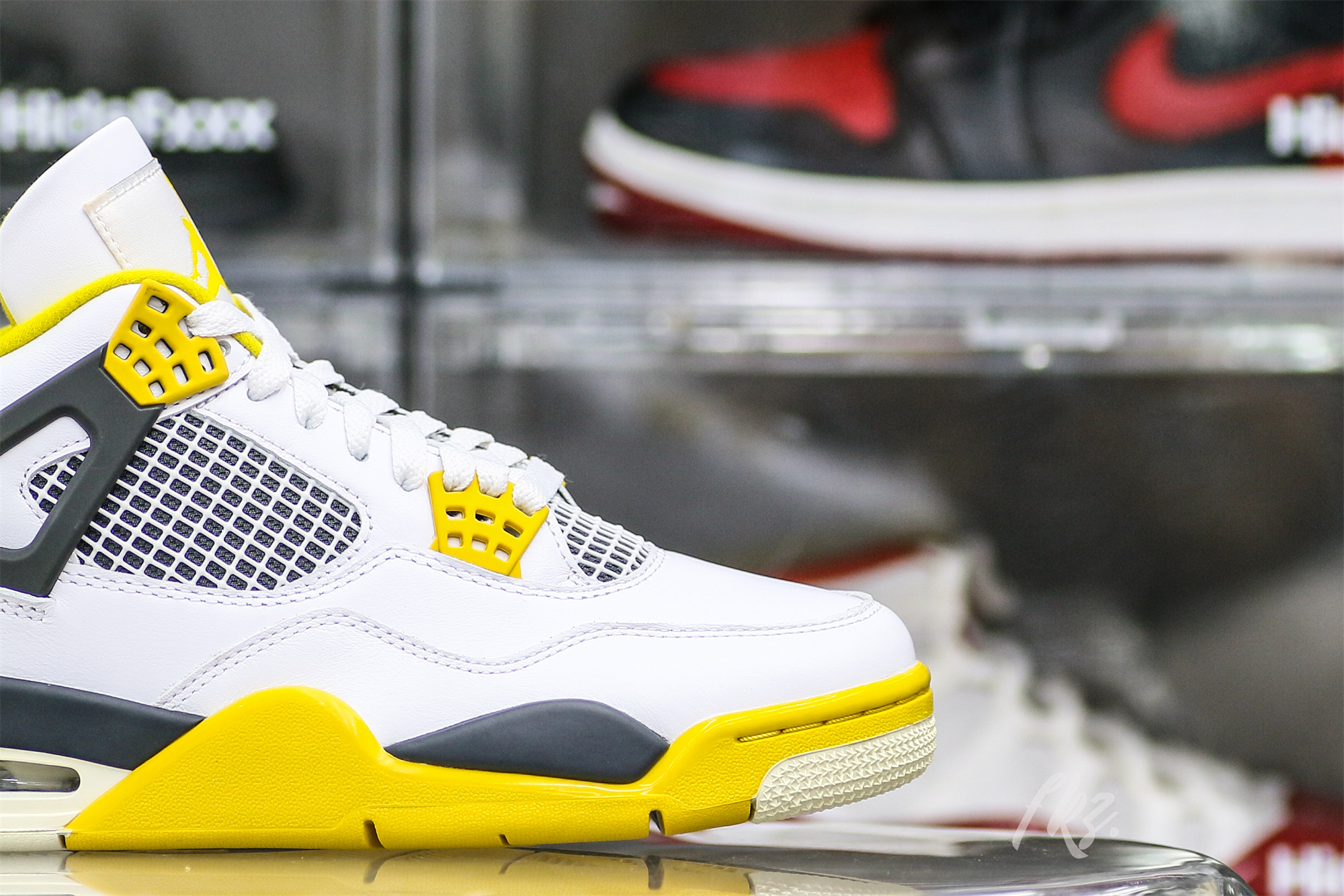 Air Jordan 4 “Vivid Sulfur” 2024 (Ln5 A1)