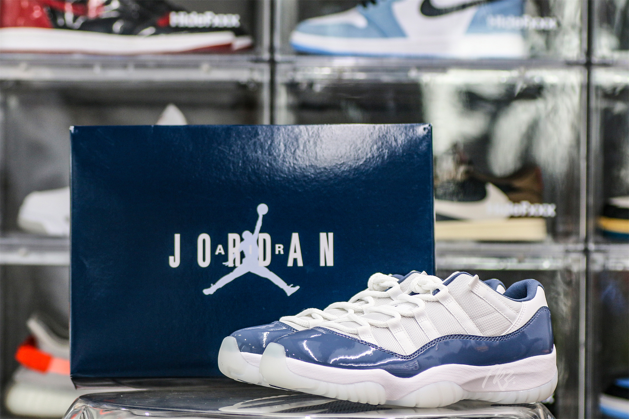 Air Jordan 11 Retro Low Midnight Navy (2024)