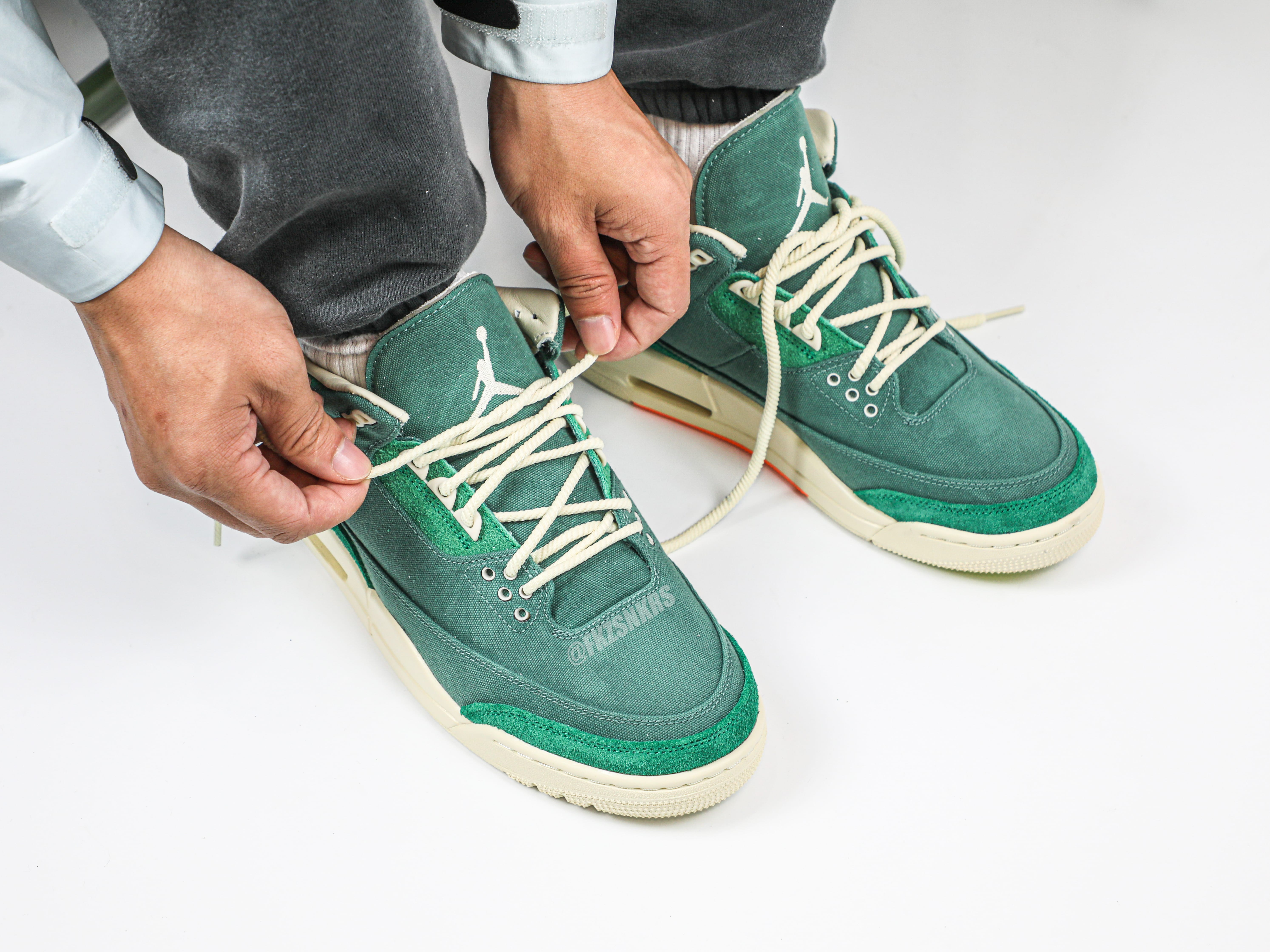 Nina Chanel Abney X Wmns Jordan 3 Retro SP Bicoastal