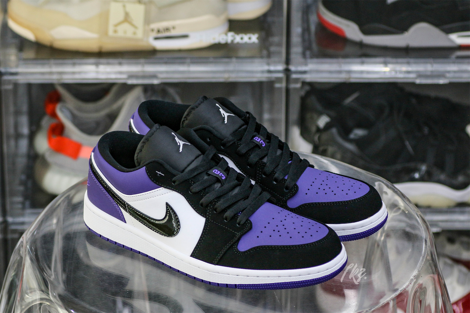 Jordan 1 Low Court Purple