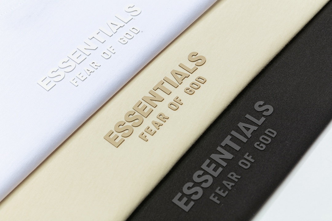 Fear of God ESSENTIALS Relaxed Crew Neck Fleece Tee