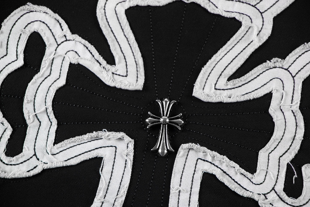 Chrome Hearts latest heavy-weight basic crewneck sweatshirt in black