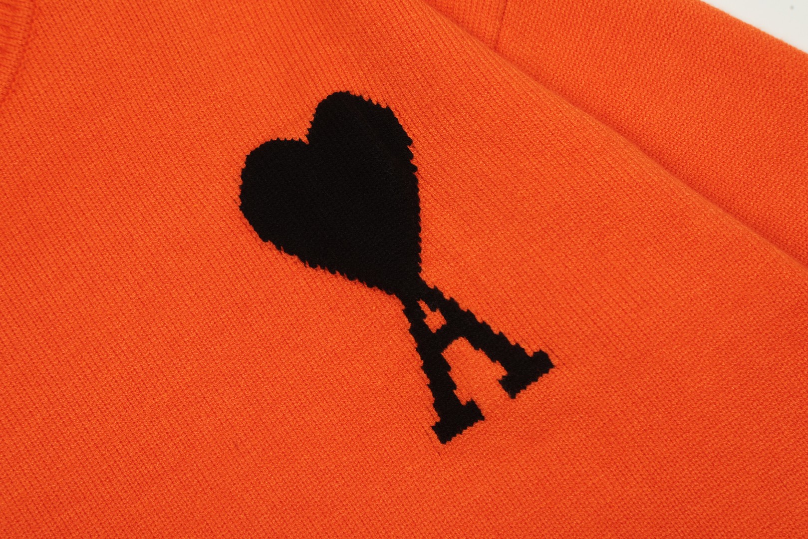 Am1 2024SS classic orange jacquard big heart turtleneck sweater