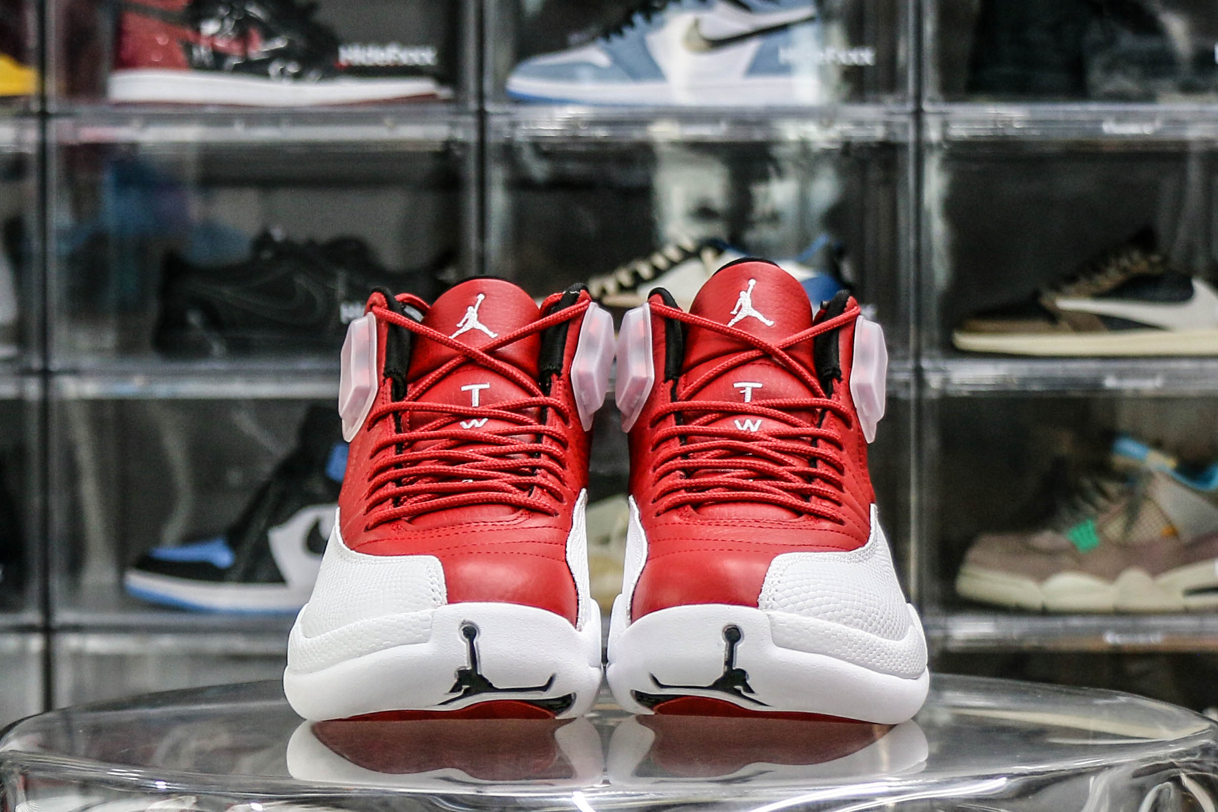 Jordan 12 Retro Gym Red（2016）