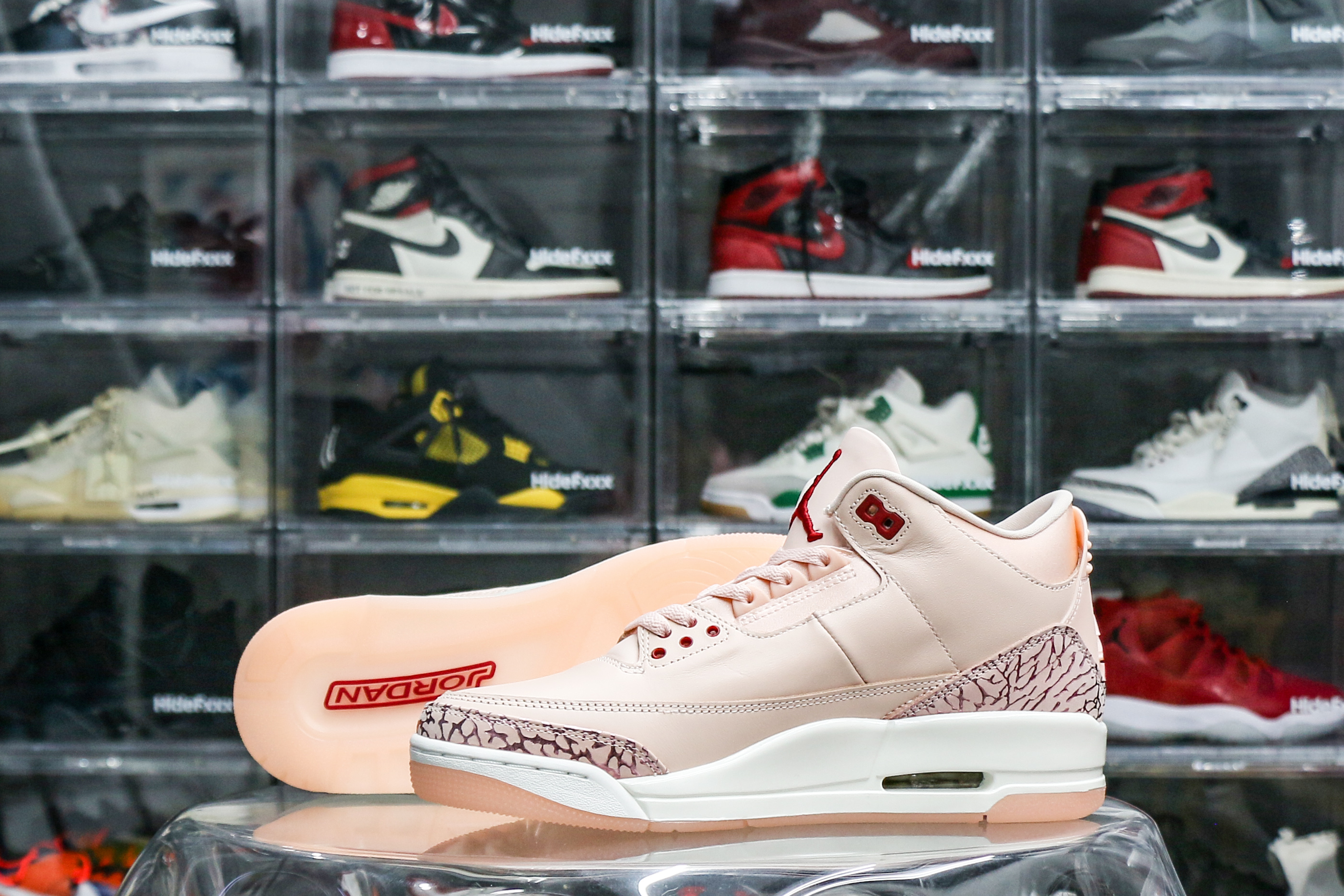 Air Jordan 3 Retro Valentine’s Day WMNS (2025)