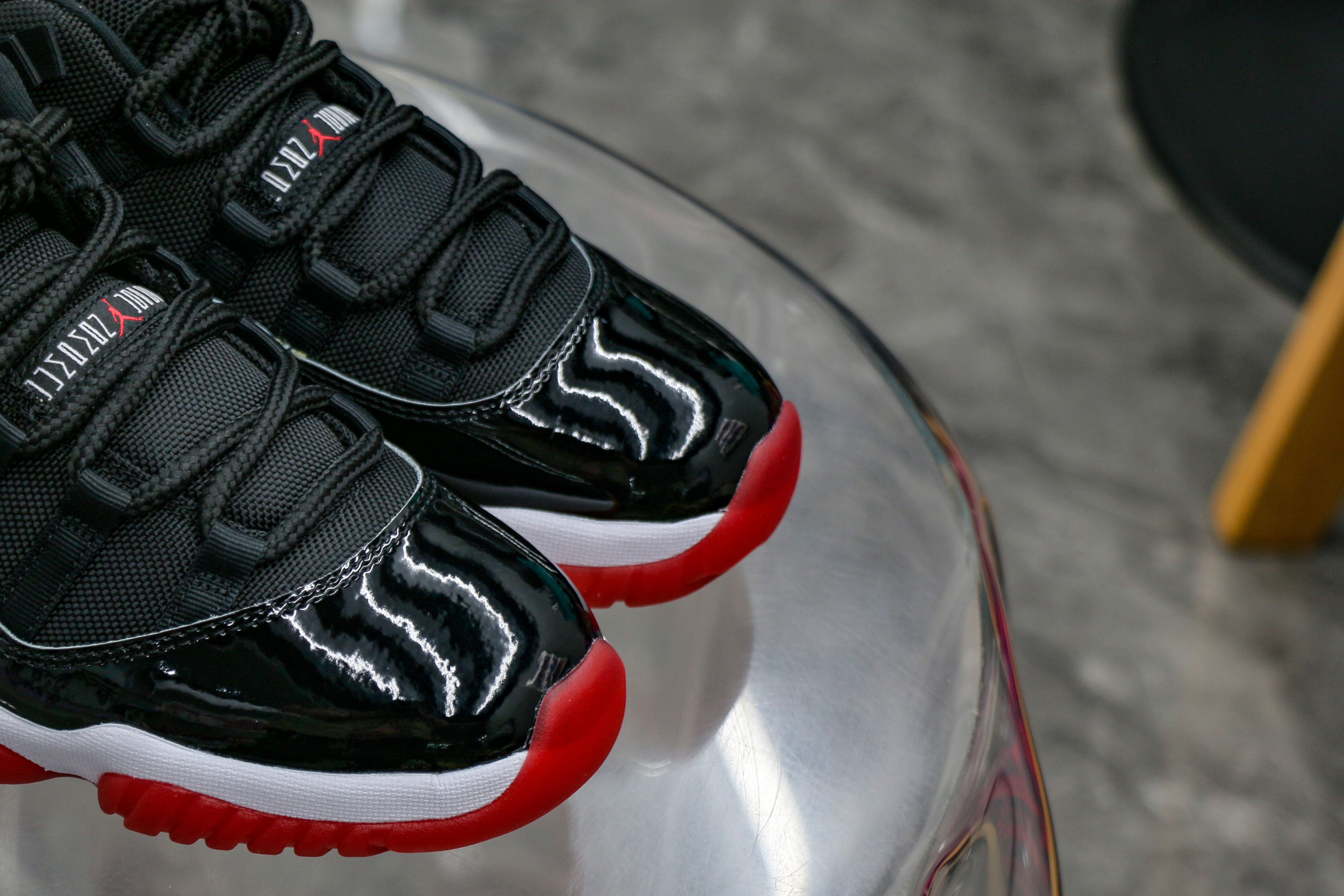 Air Jordan 11 Retro Bred Low 2025 (Ln5 A1)