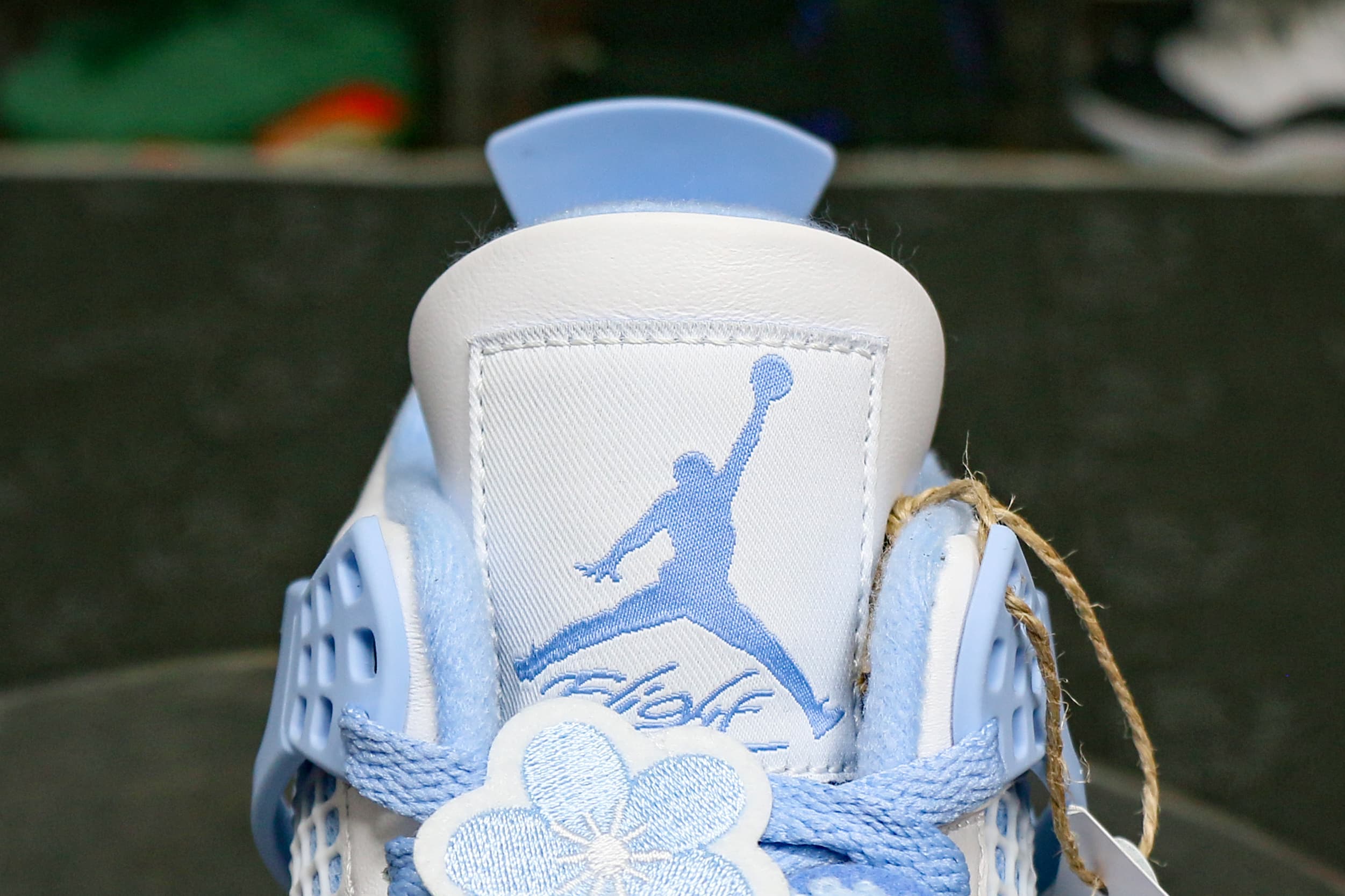 Air Jordan 4 “Forget Me Not / Aluminum”