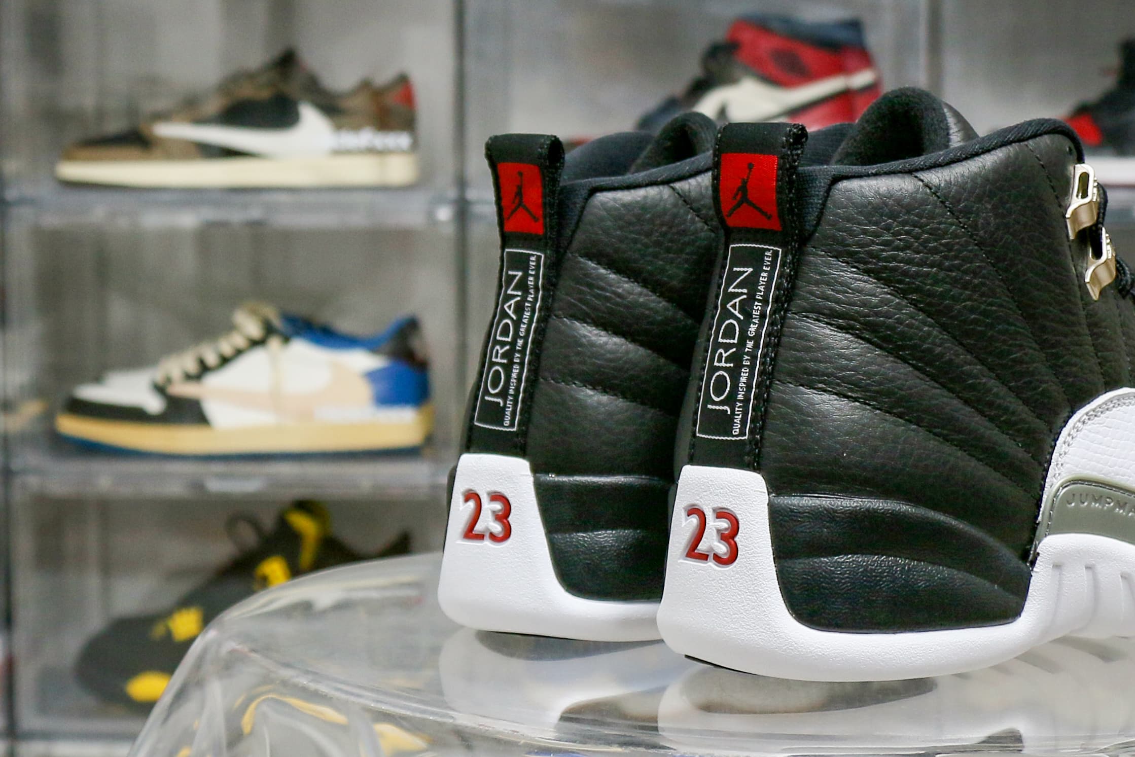 Jordan 12 Retro Playoffs 2022 (Ln5 A1)