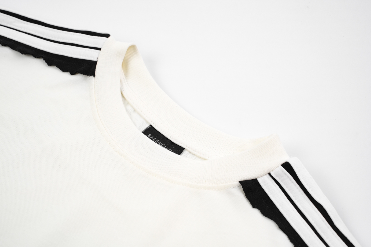 Balanciag@ Unity Sports Icon T-Shirt Oversized in faded black and white Tee