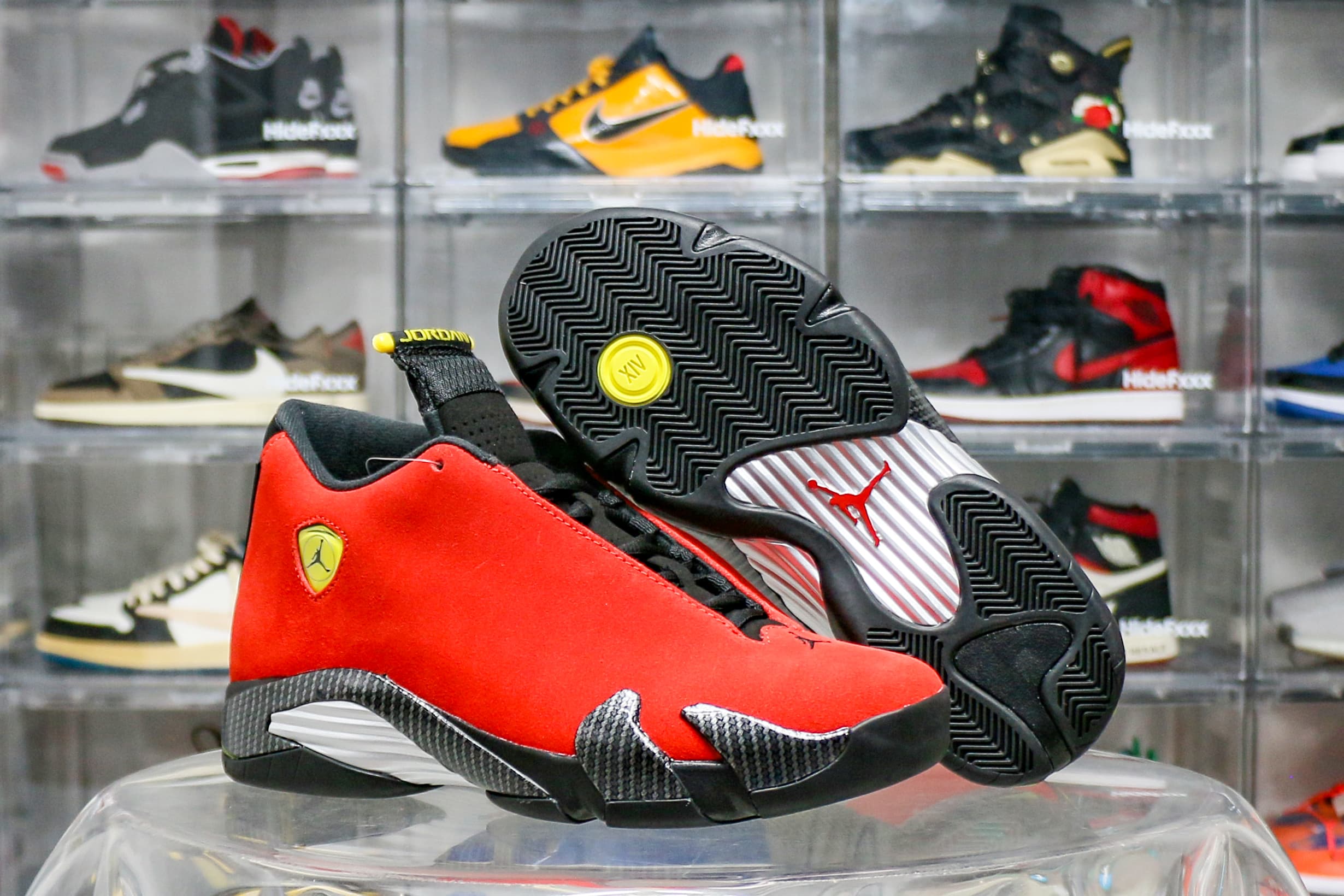 Air Jordan 14 Retro Ferrari 2025 (Ln5 A1)