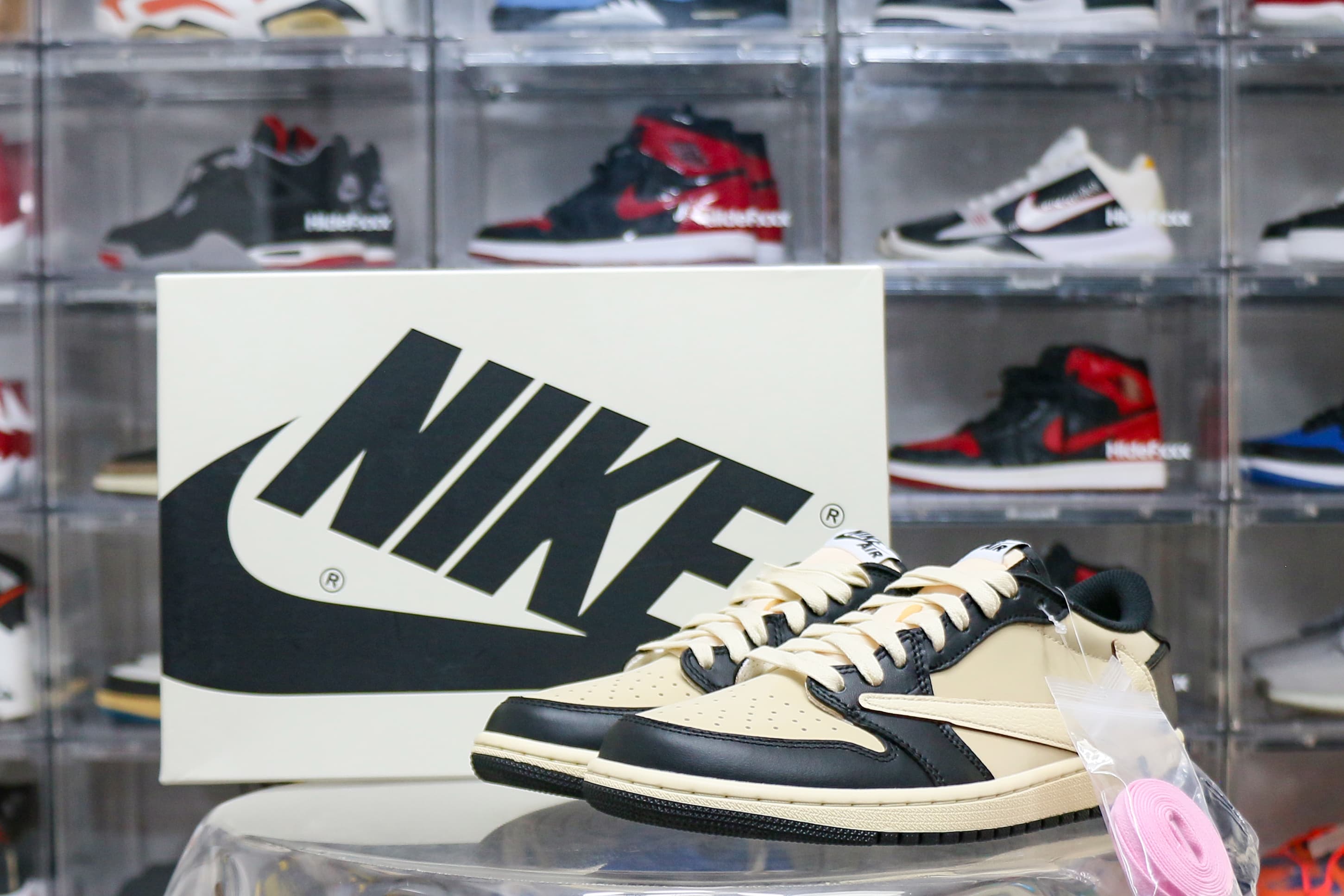 Travis Scott x Air Jordan 1 Retro Low OG Pale Vanilla Custom