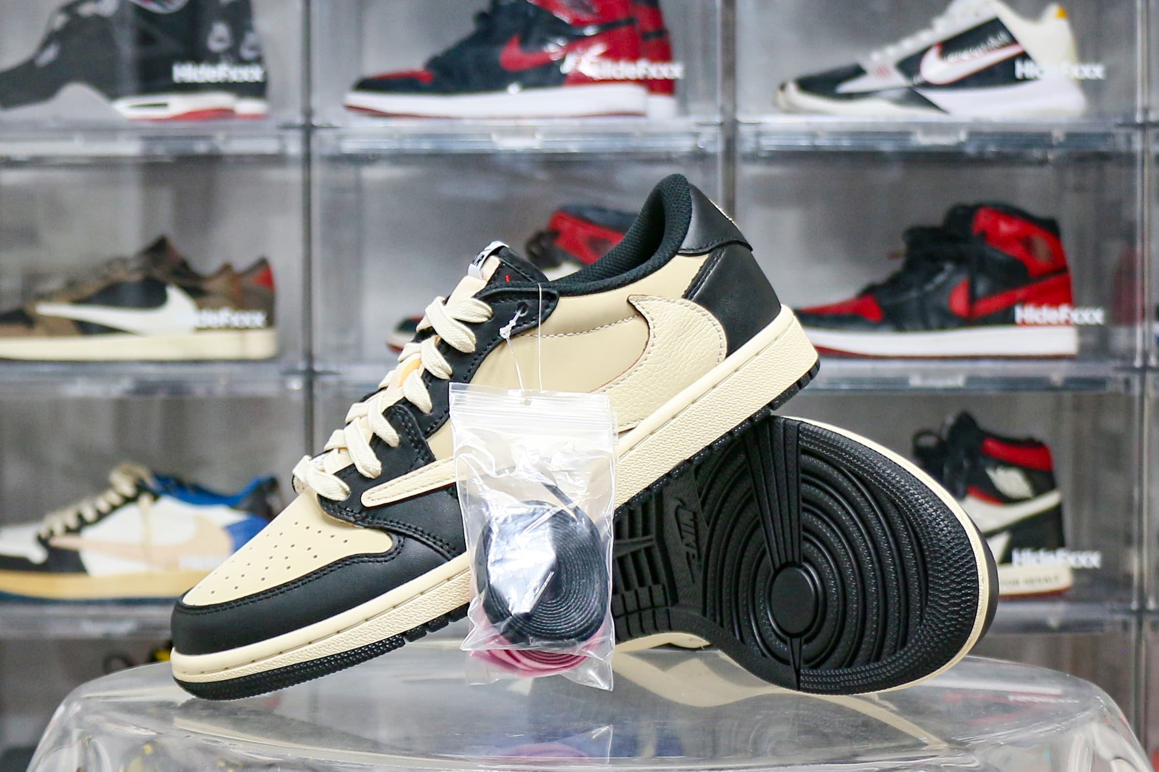 Travis Scott x Air Jordan 1 Retro Low OG Pale Vanilla Custom