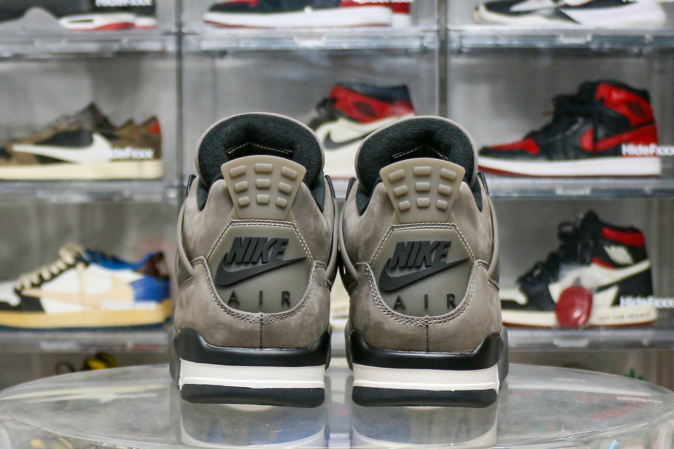Jordan 4 Retro Cave Stone 2025 (LN5 A1 Batch)