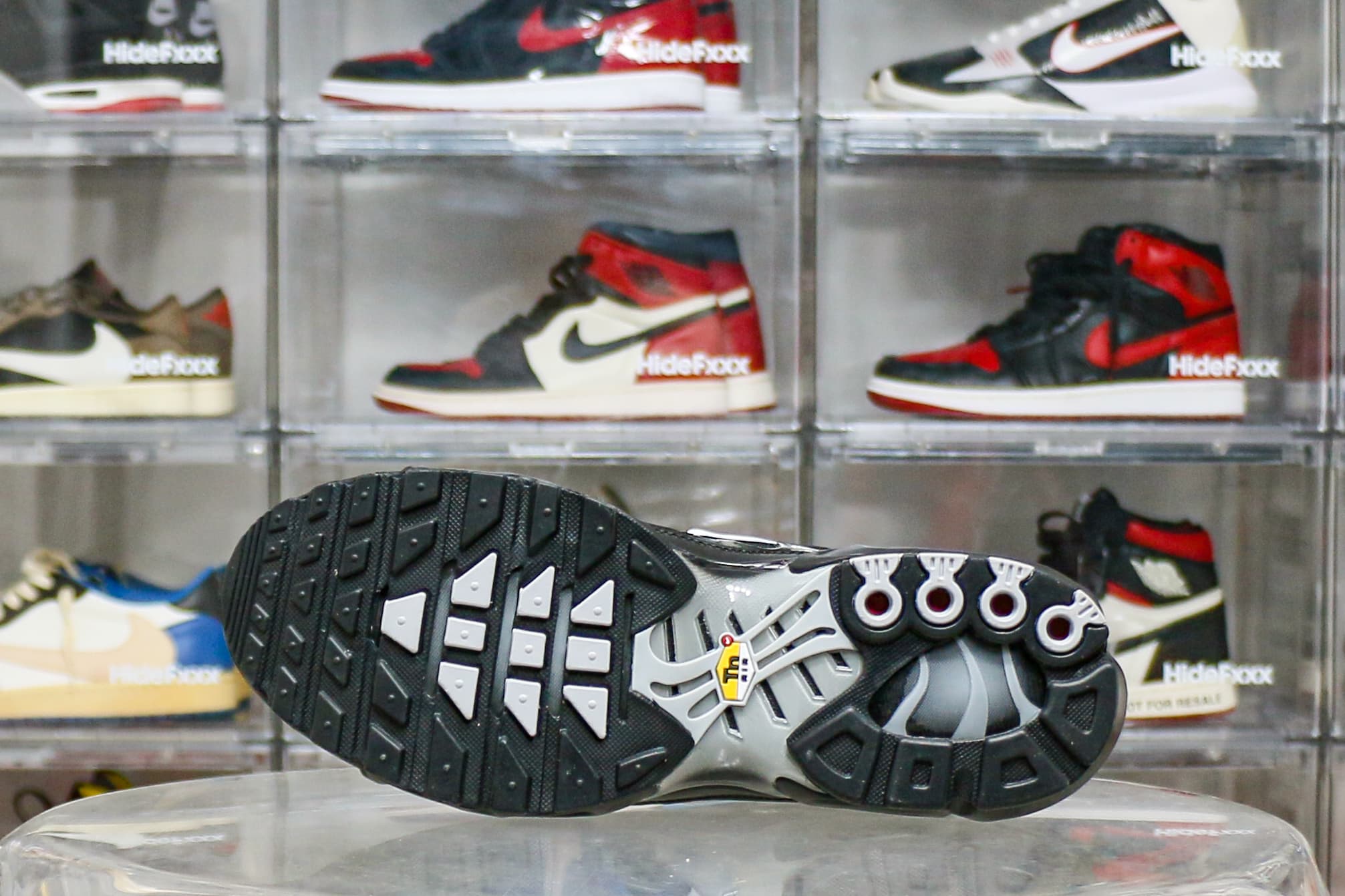 Nike Air Max Plus Multi Swoosh Black Crimson